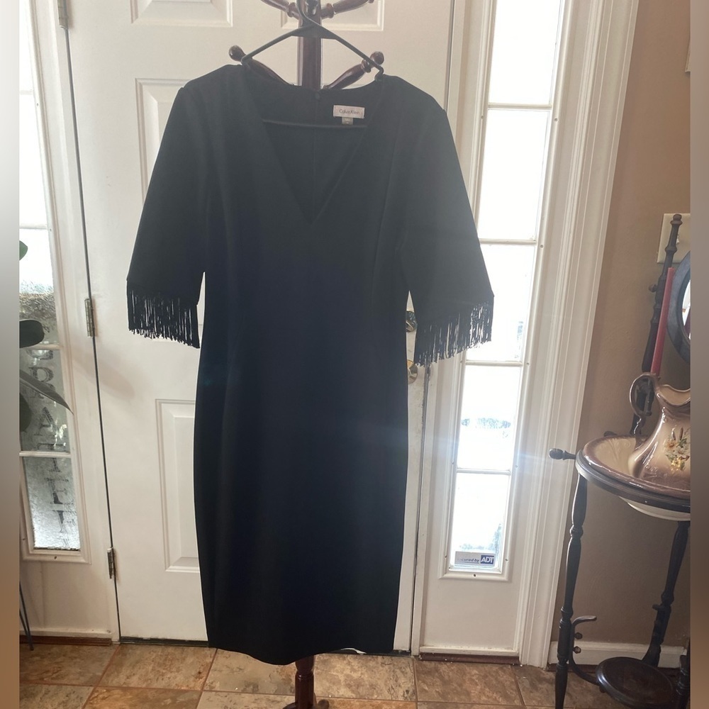 NWOT CALVIN KLEIN BLACK V-NECK DRESS SIZE 14